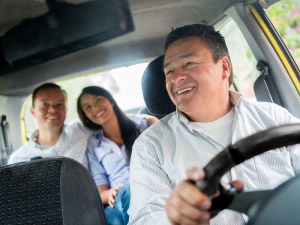 Trải nghiệm an toàn và tiện lợi cùng dịch vụ lái xe hộ Hà Nội