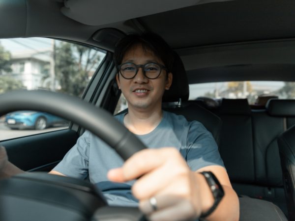 Khi nên thuê lái xe hộ thay taxi