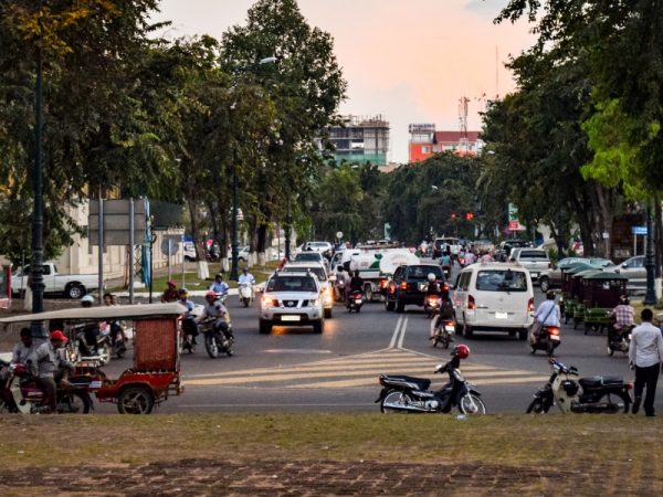 Xu hướng thuê lái xe hộ ở Việt Nam