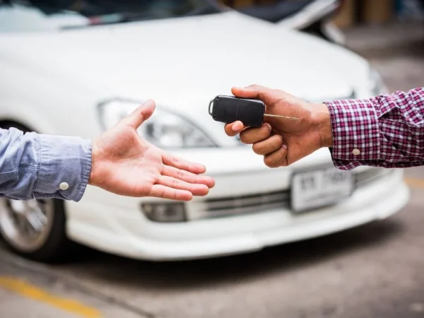 Tài xế lái xe hộ